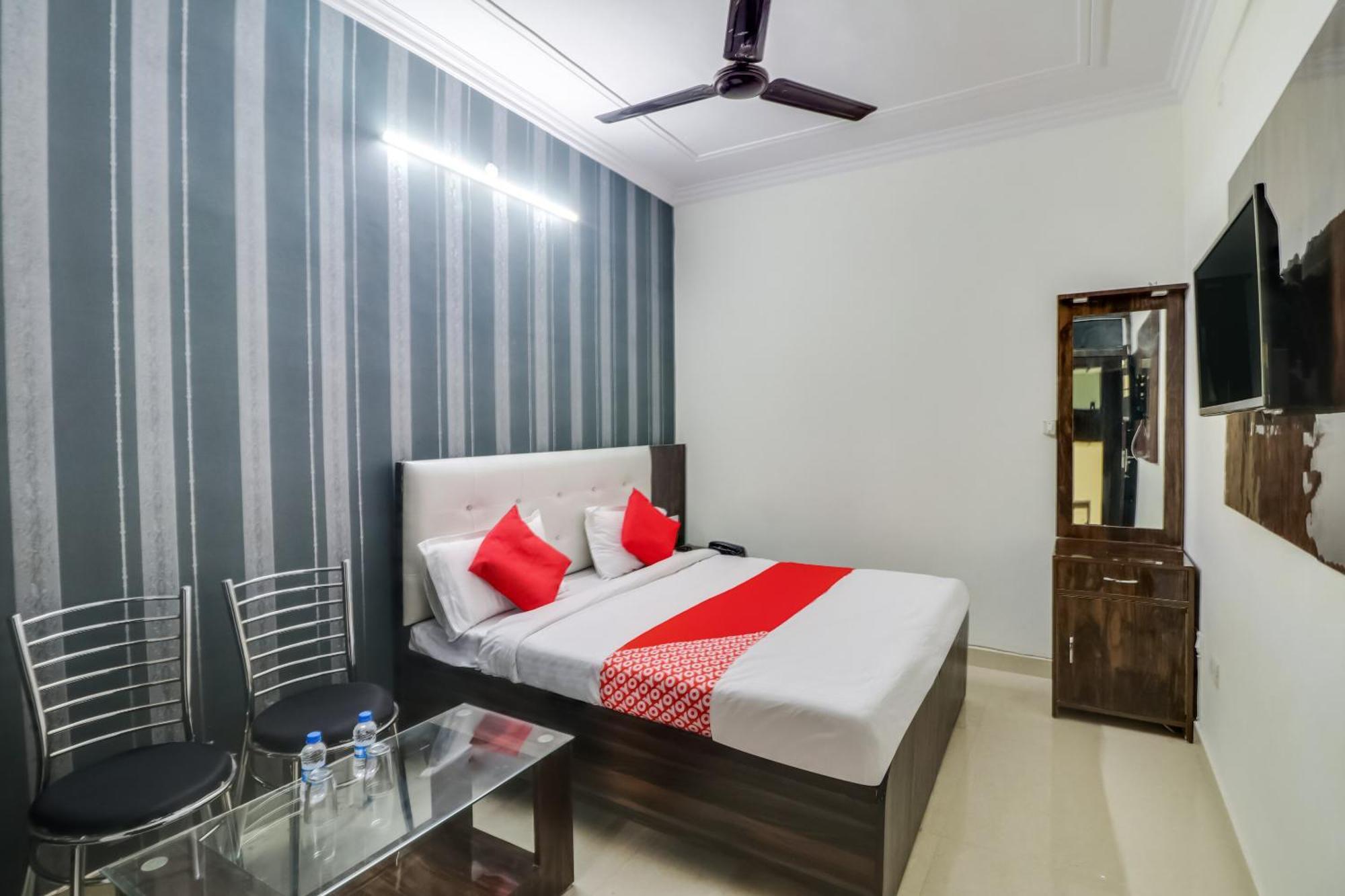 Hotel O Rodstar Chinhat Esterno foto