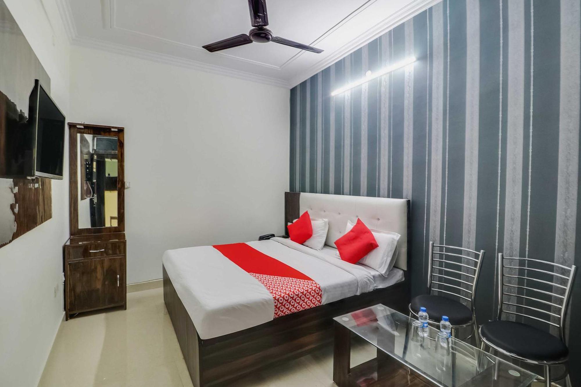 Hotel O Rodstar Chinhat Esterno foto