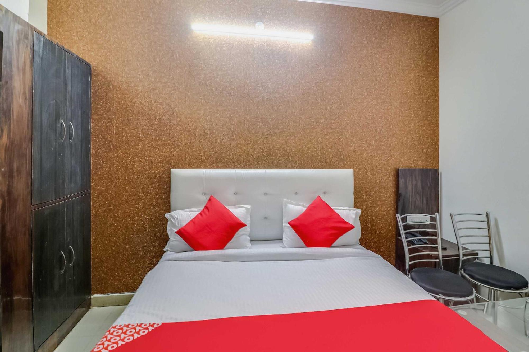 Hotel O Rodstar Chinhat Esterno foto