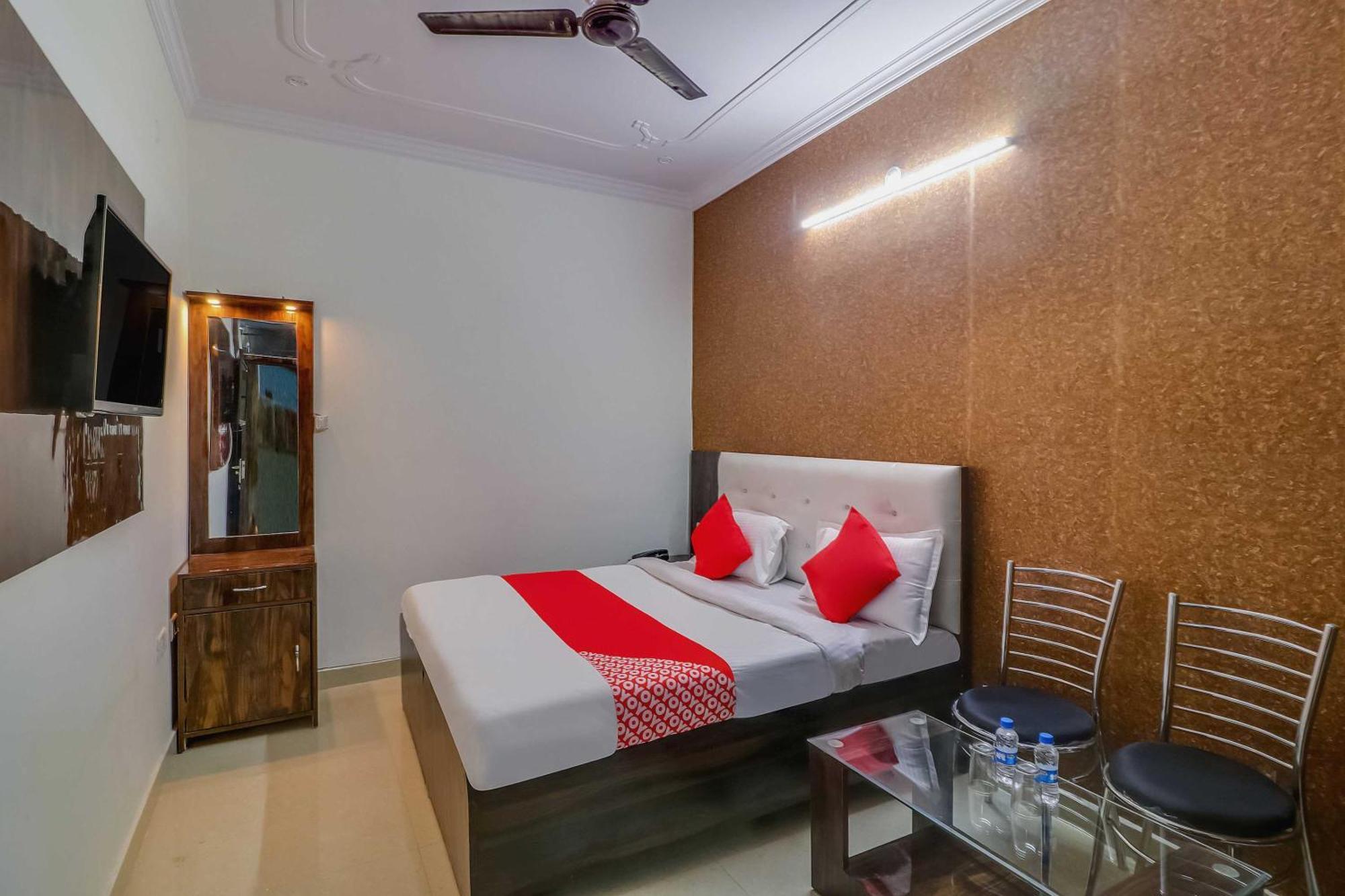Hotel O Rodstar Chinhat Esterno foto