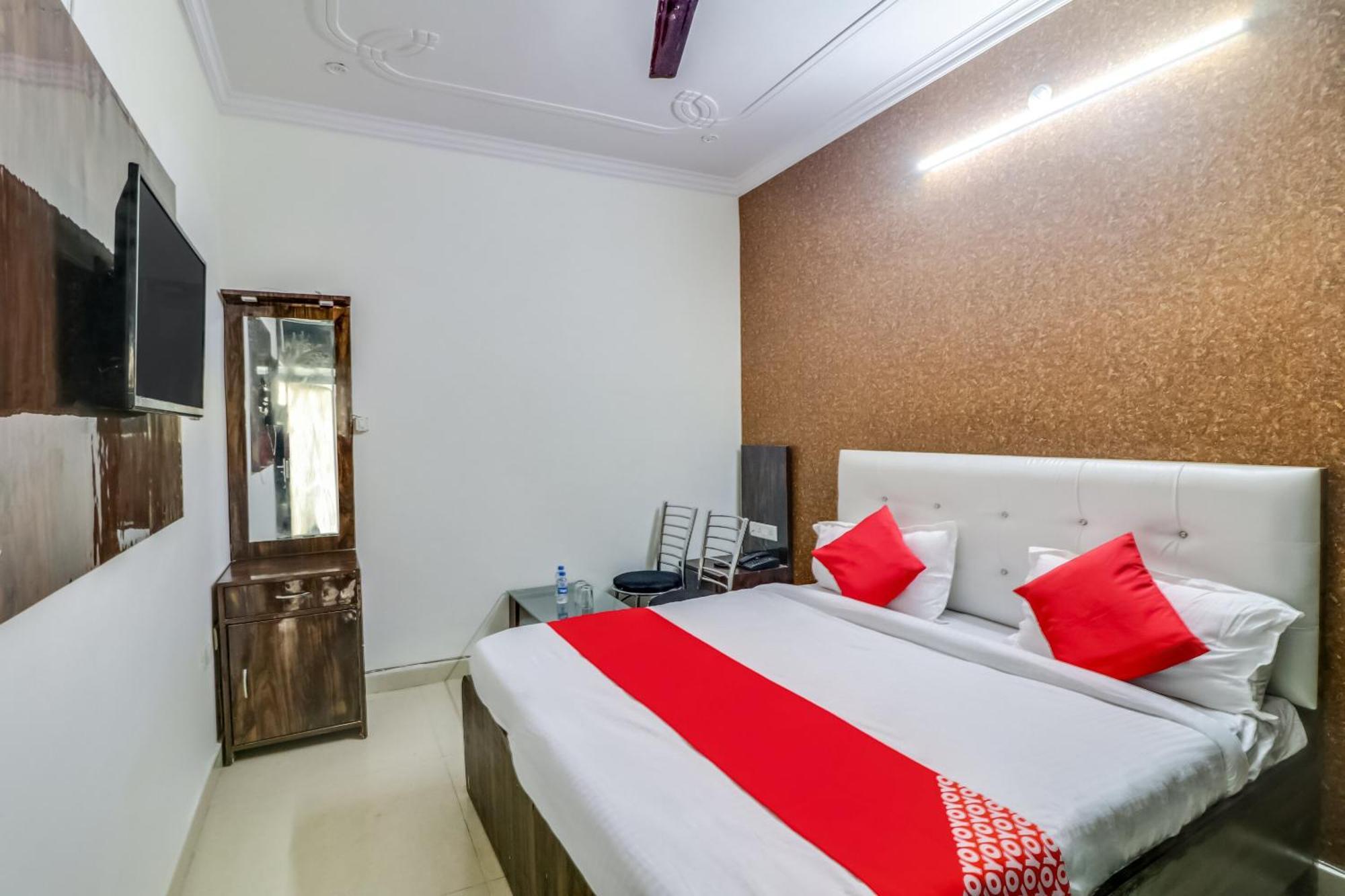 Hotel O Rodstar Chinhat Esterno foto