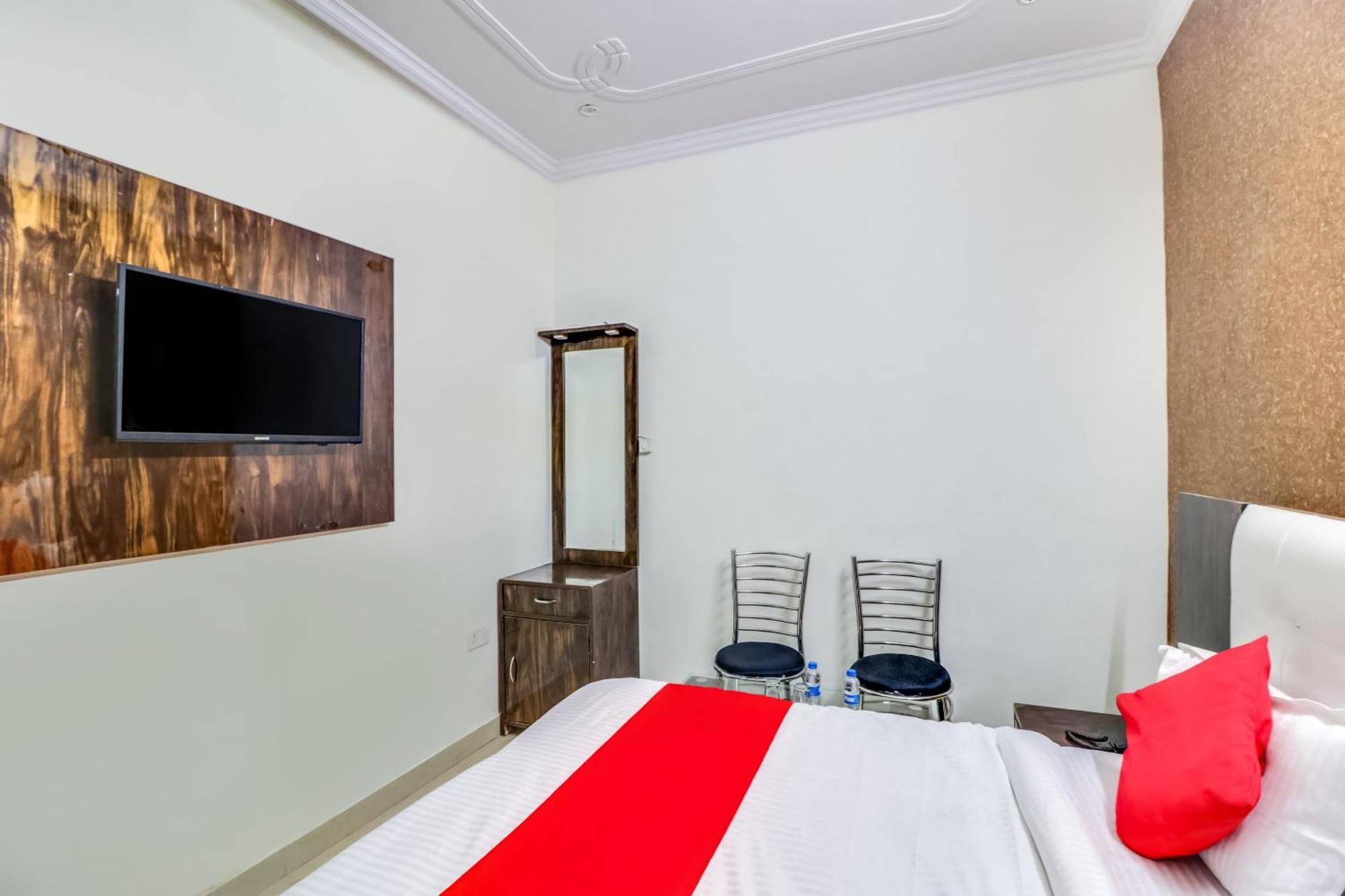 Hotel O Rodstar Chinhat Esterno foto